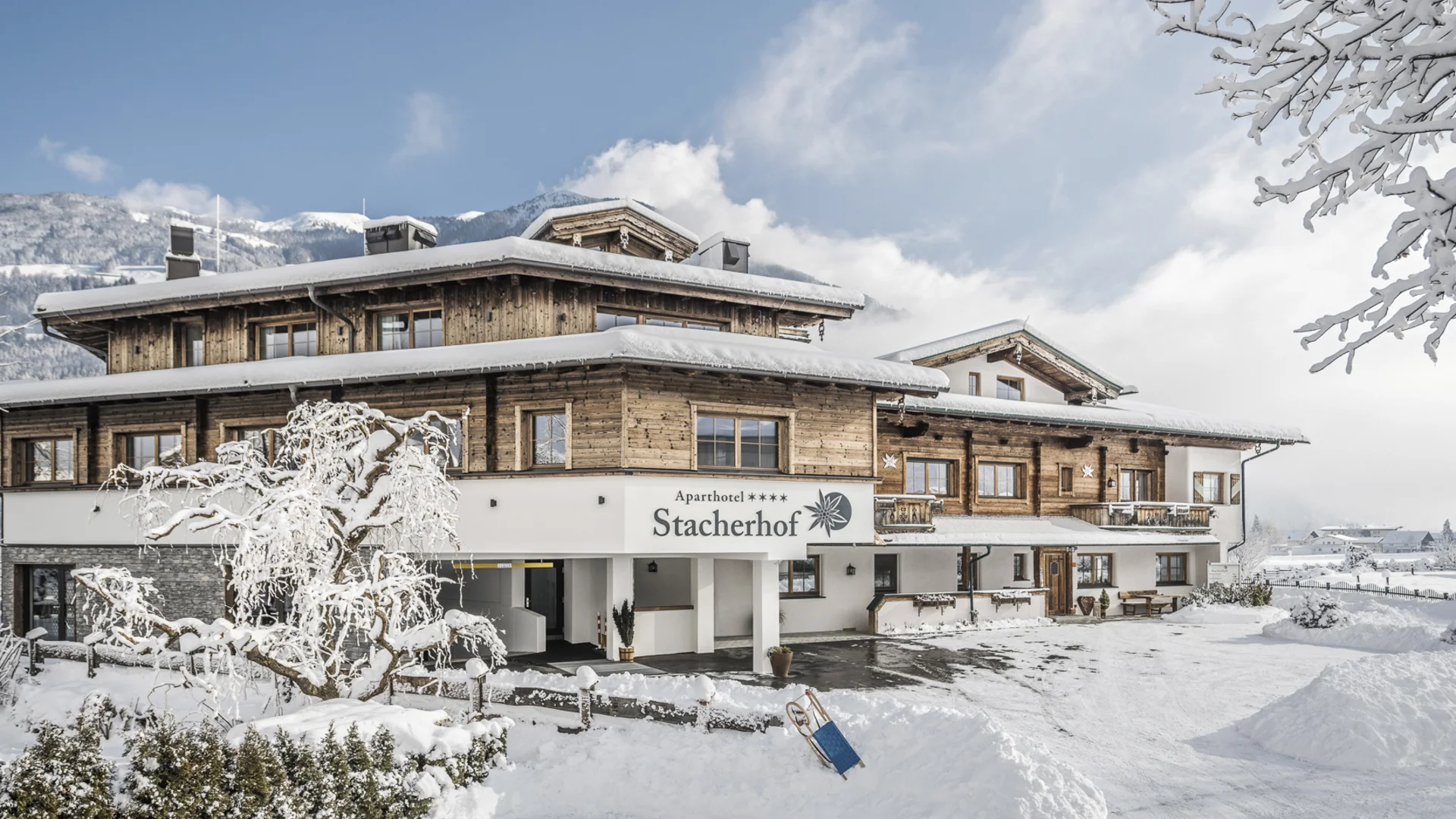 Euer Aparthotel im Zillertal – der Stacherhof Euer Aparthotel im Zillertal – der Stacherhof