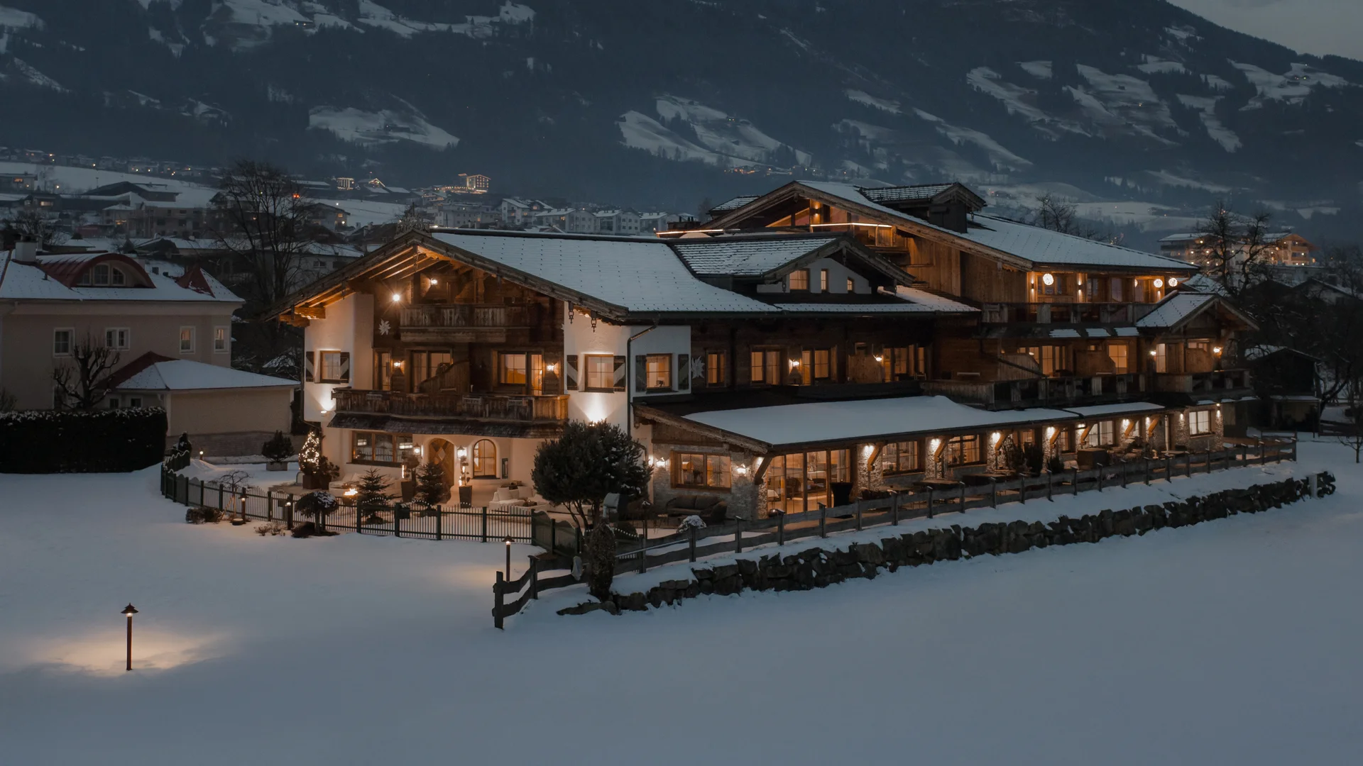 Euer Aparthotel im Zillertal – der Stacherhof Euer Aparthotel im Zillertal – der Stacherhof