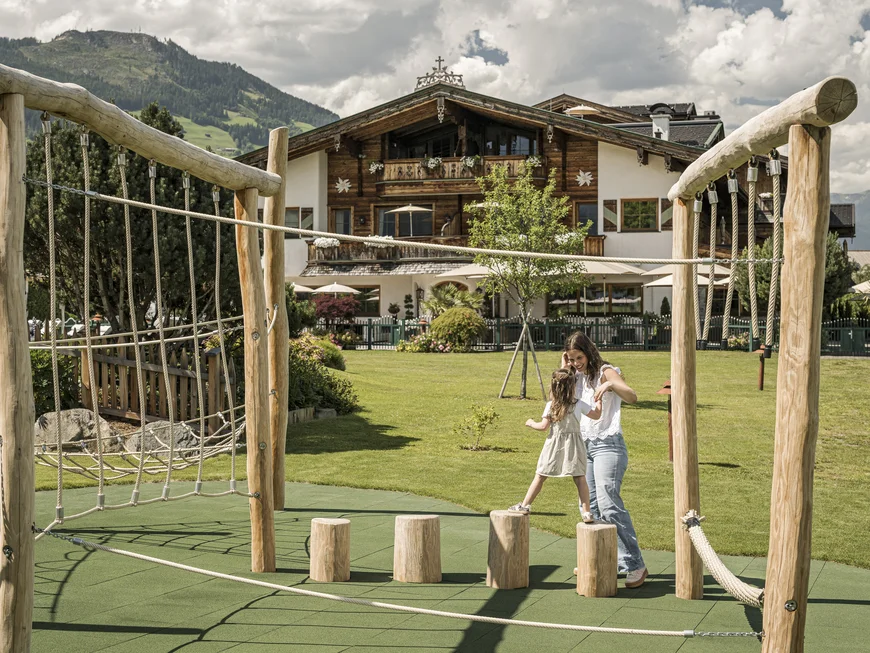 Euer Aparthotel im Zillertal – der Stacherhof Euer Aparthotel im Zillertal – der Stacherhof