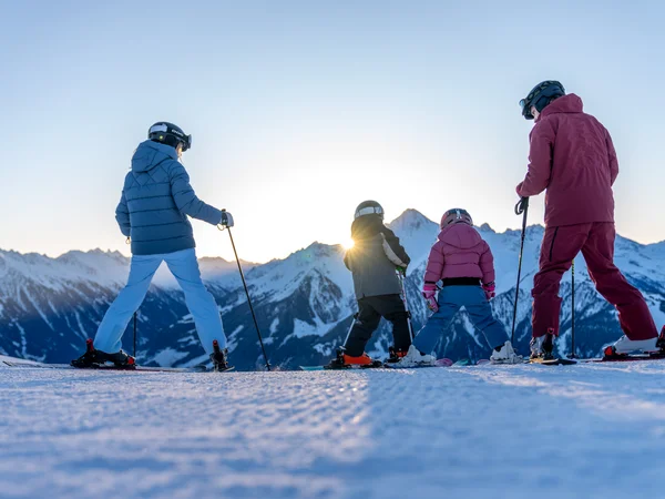 Euer Aparthotel im Zillertal – der Stacherhof Euer Aparthotel im Zillertal – der Stacherhof